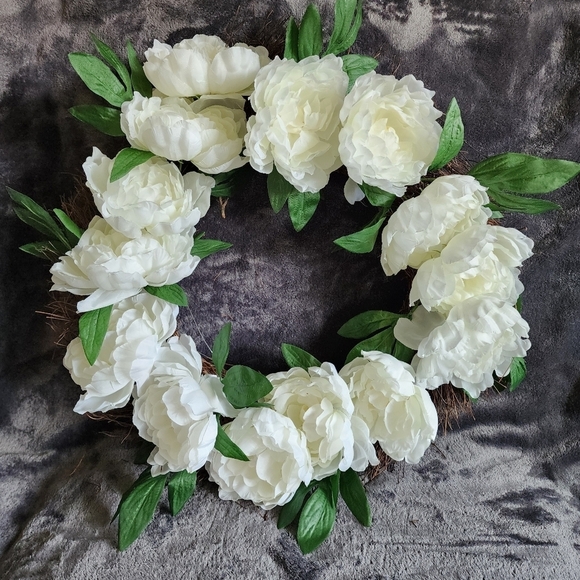 Other - NWT exclusive spring summer white Peony Floral Wreath, 20"